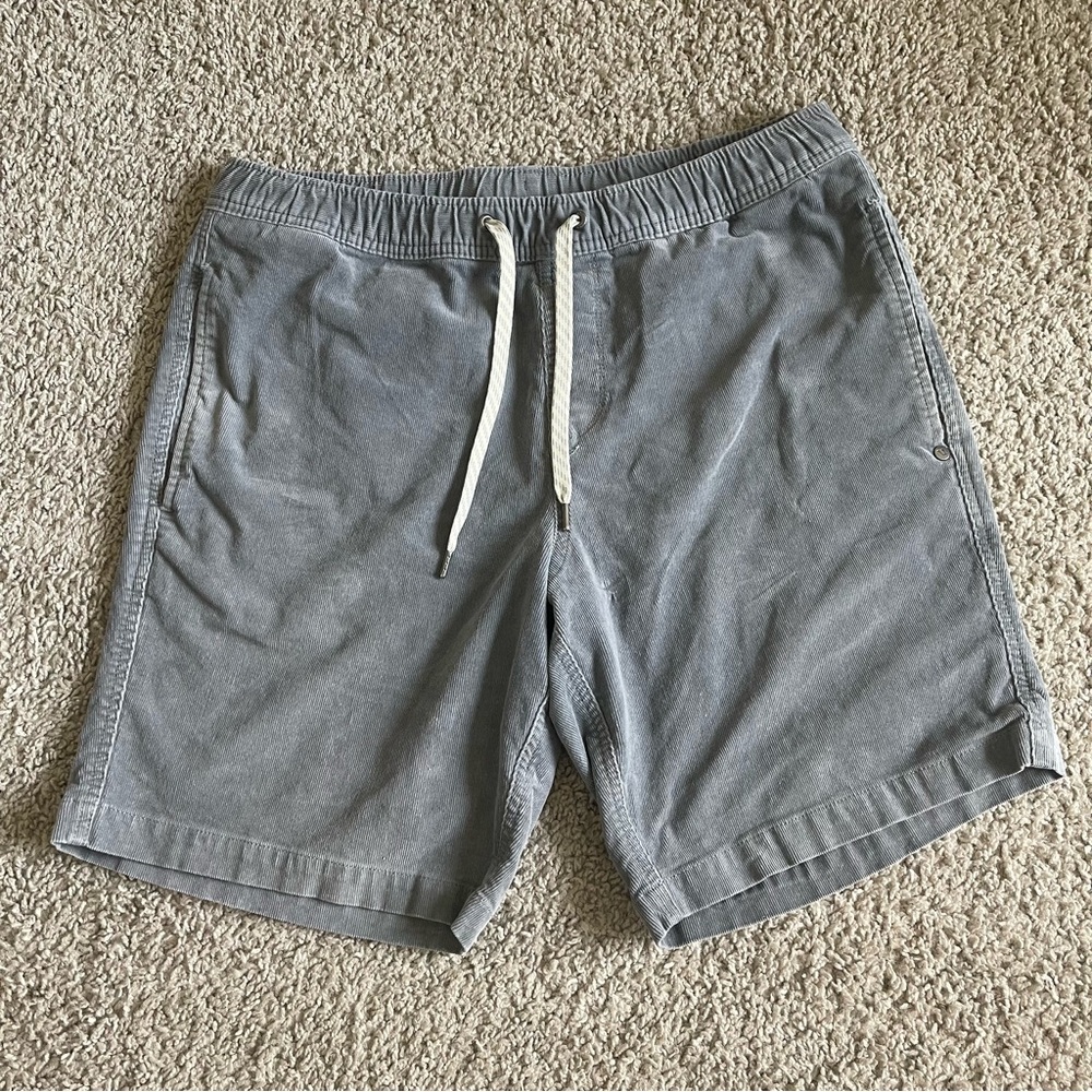 Vuori 8.5" Inseam Corduroy Optimist Shorts